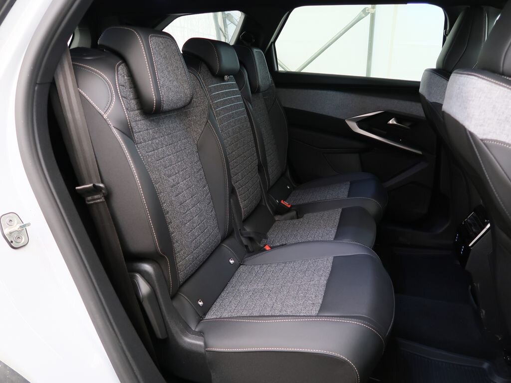 Peugeot 5008 SUV / Terénní 1,2 l 100 kw