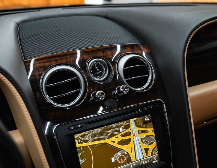 Bentley Flying Spur 8