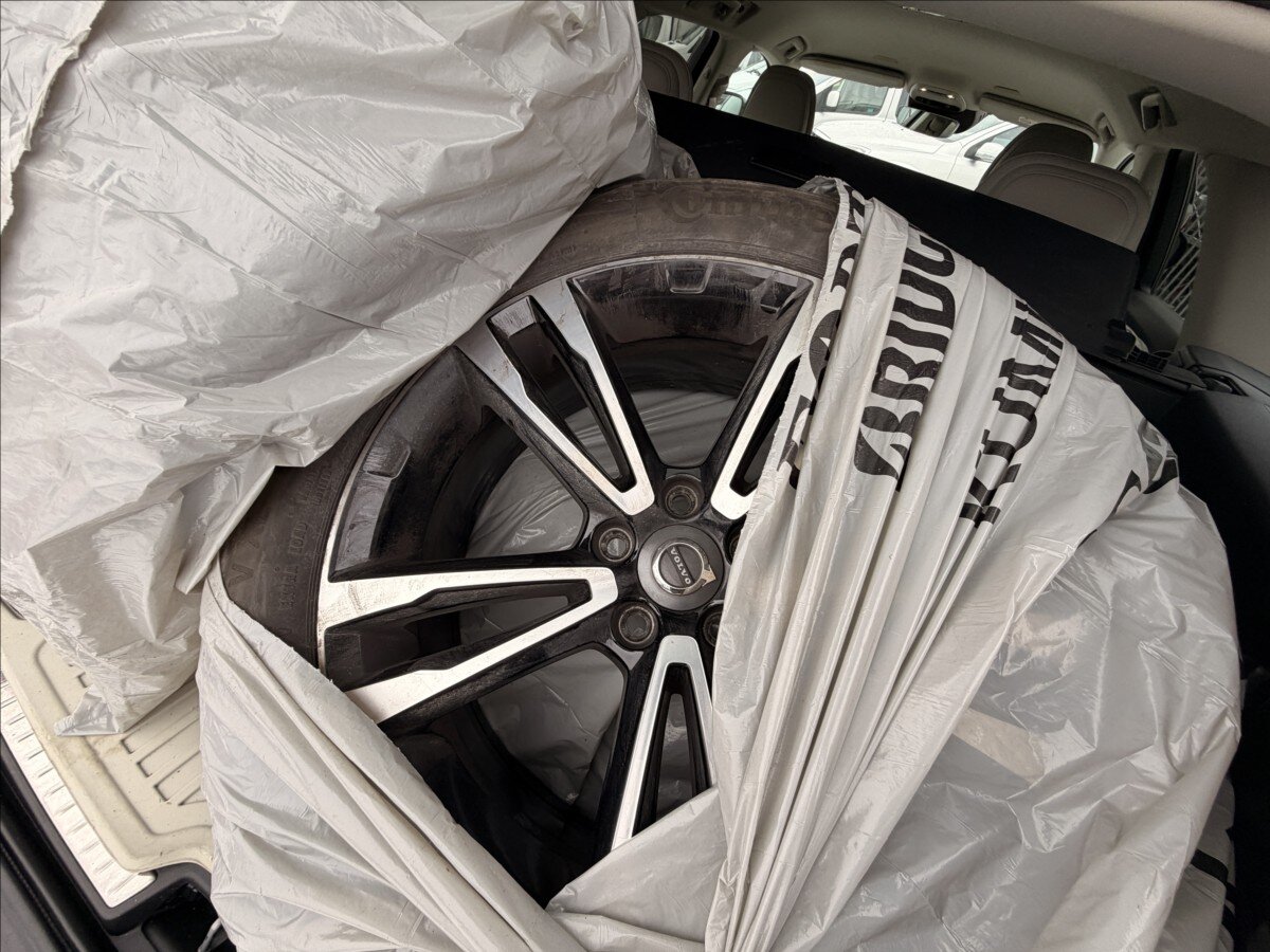 Volvo V90 Kombi 2,0 l 184 kw