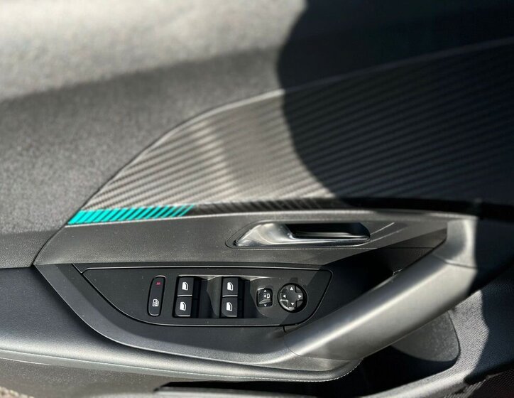 Peugeot 2008 SUV 1,2 l 74 kw