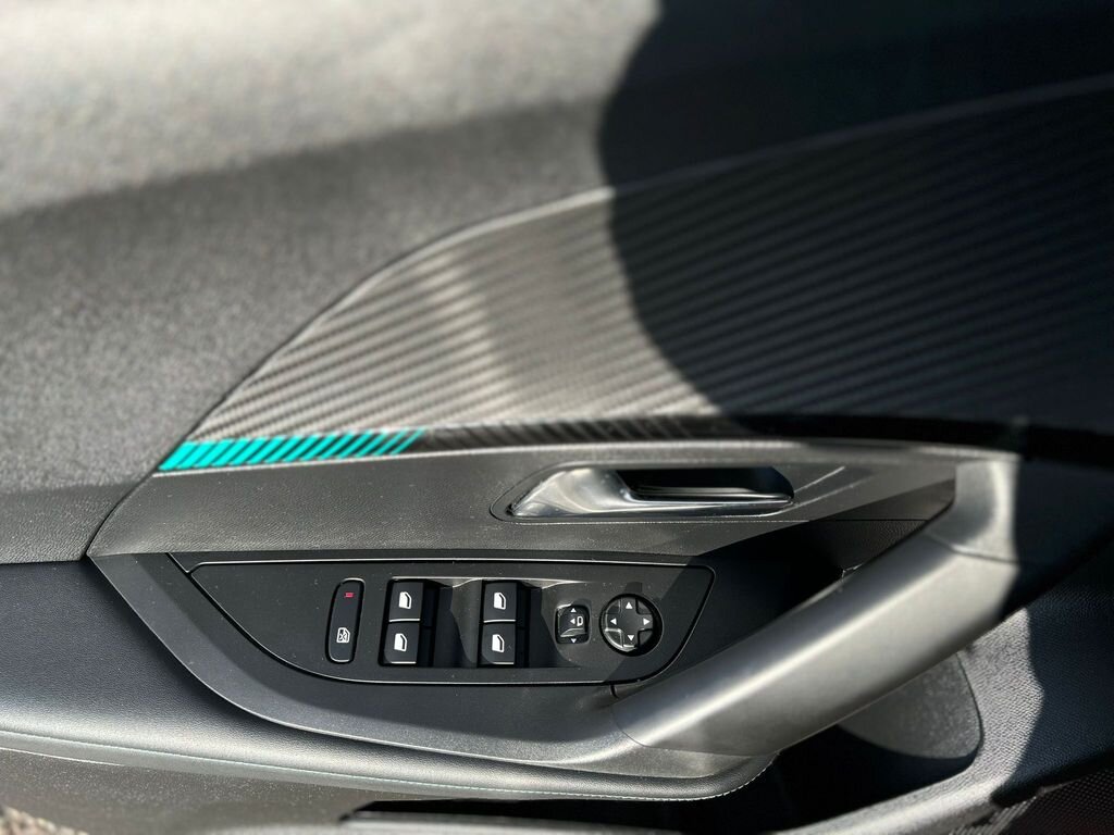 Peugeot 2008 SUV 1,2 l 74 kw