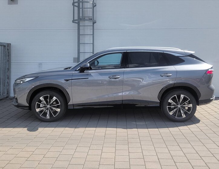 MG HS SUV / Terénní 1,5 l 125 kw