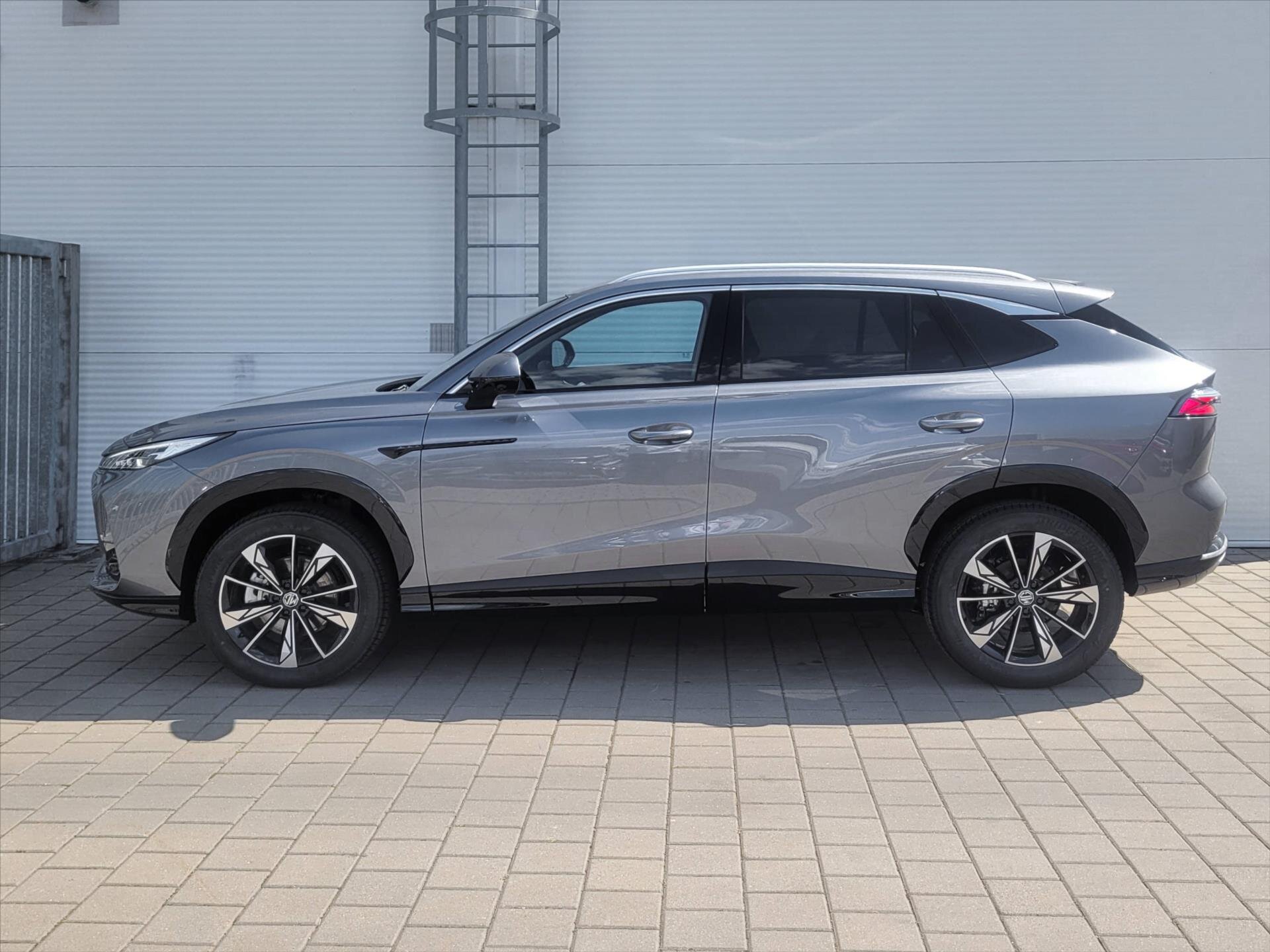 MG HS SUV / Terénní 1,5 l 125 kw