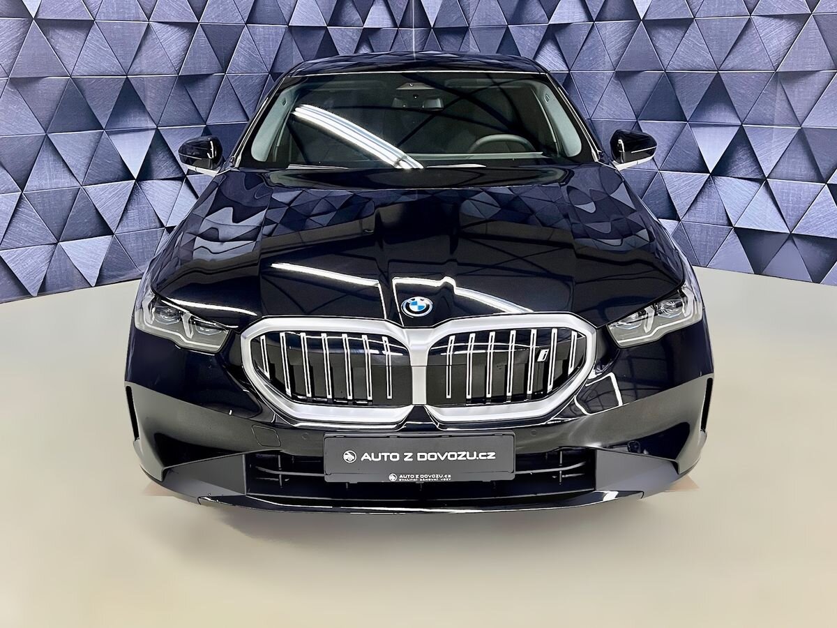 BMW Ostatní Sedan / Limuzína 0,0 290 kw