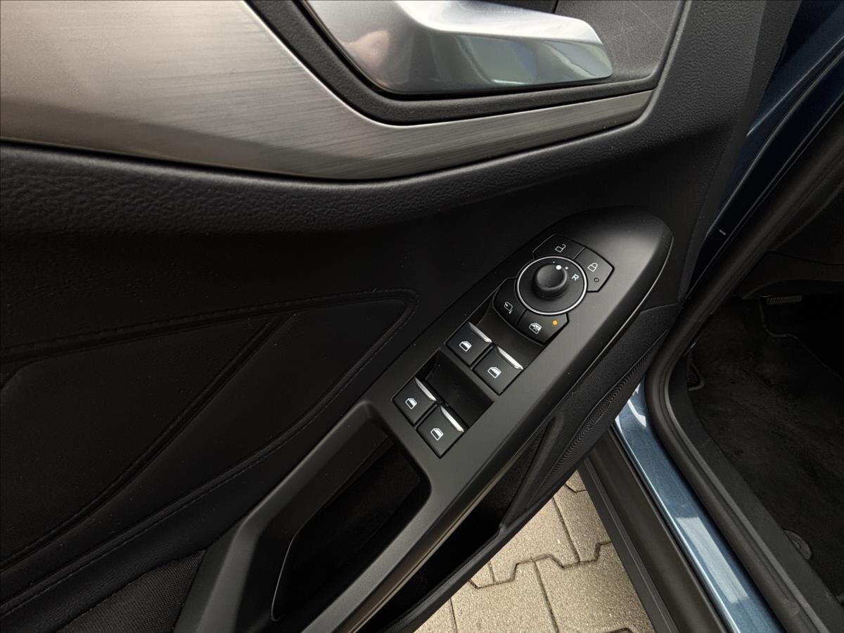 Ford Focus Kombi 999,0 114 kw