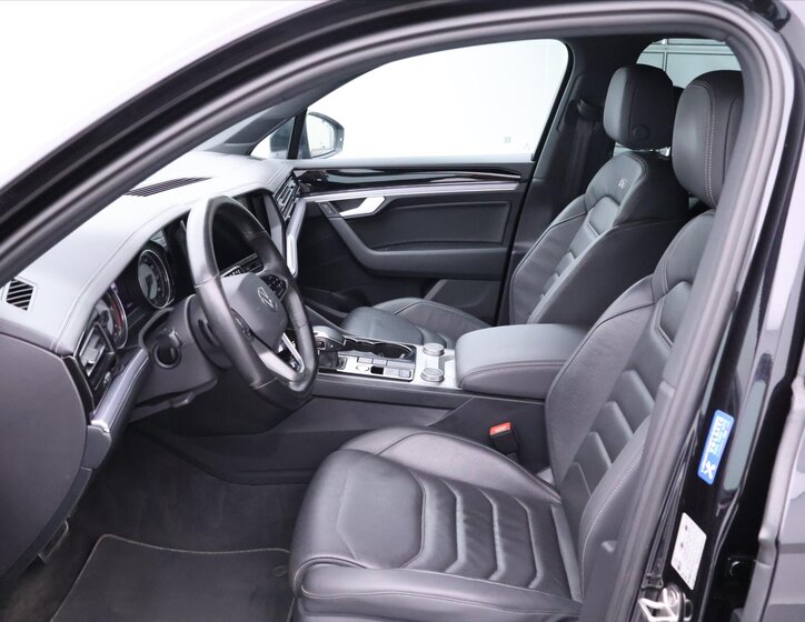 Volkswagen Touareg SUV / Terénní 3,0 l 210 kw