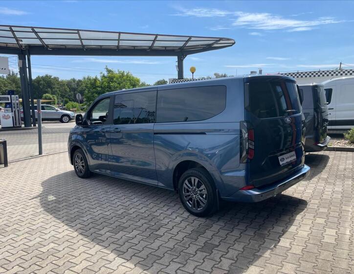 Ford Tourneo Custom 3