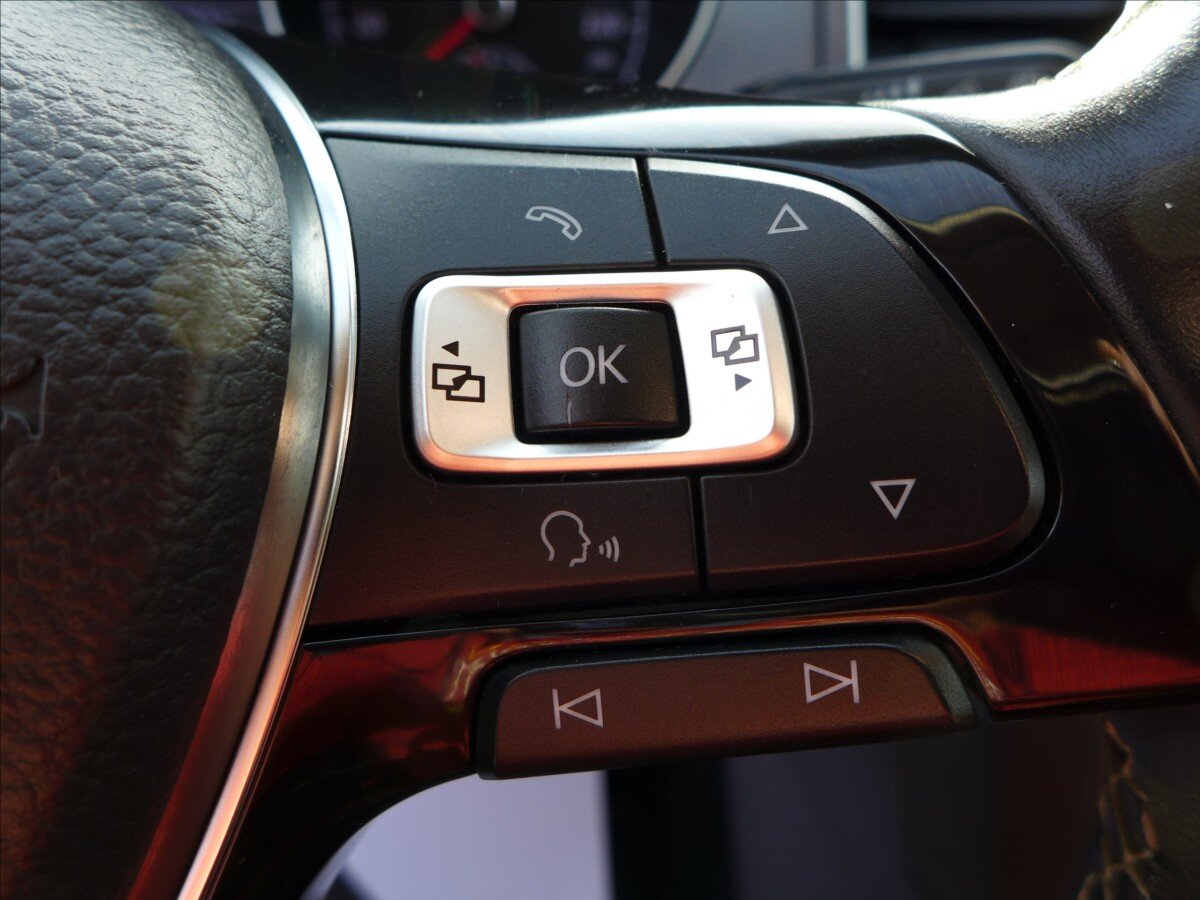 Volkswagen Golf Sportsvan Kombi 1,2 l 81 kw