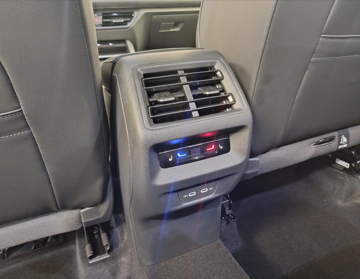 Volkswagen Tayron SUV / Terénní 2,0 l 150 kw