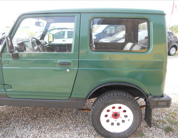 Suzuki Samurai 9