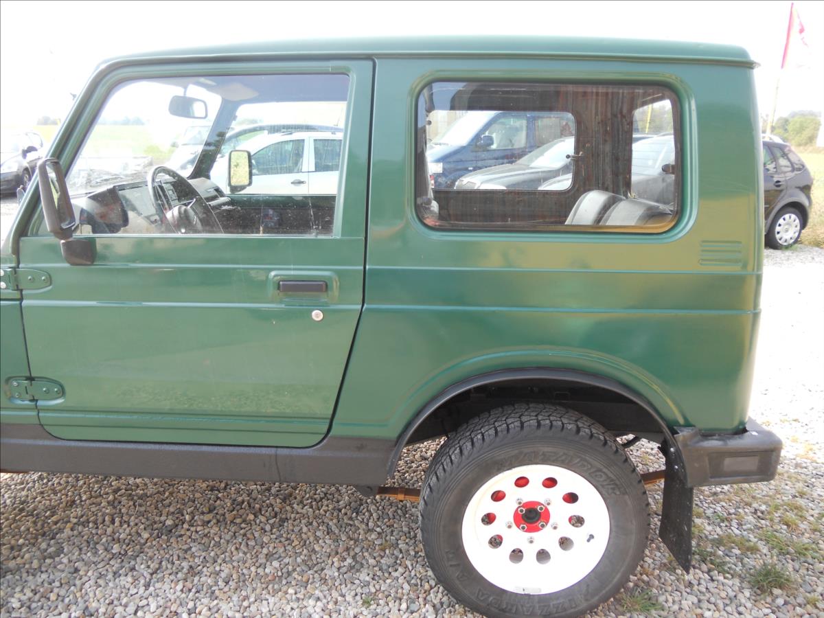 Suzuki Samurai