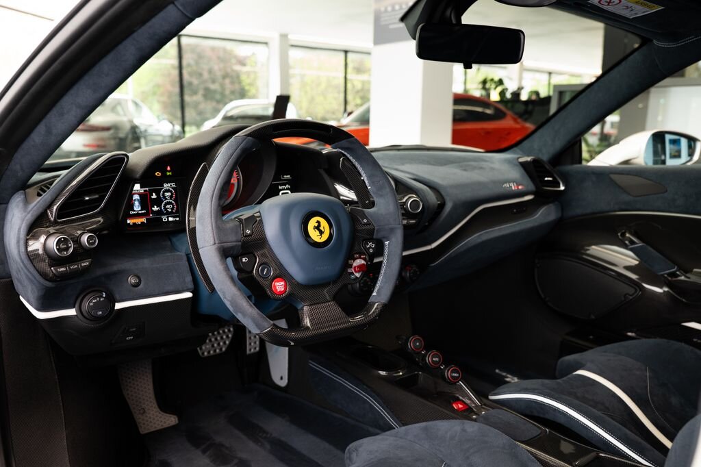 Ferrari 488 Kupé 3,9 l 530 kw