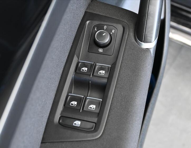 Volkswagen Touran 26