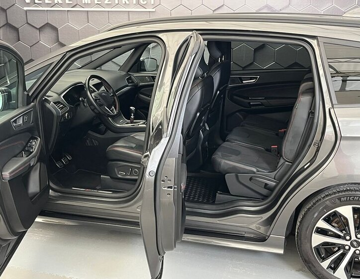 Ford S-MAX MPV 2,0 l 110 kw