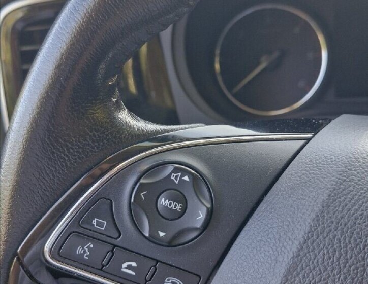 Mitsubishi Outlander 11