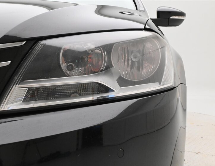 Volkswagen Passat Kombi 1,6 l 77 kw