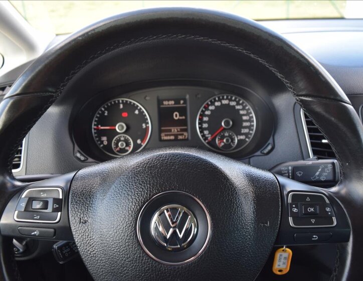 Volkswagen Sharan MPV 2,0 l 103 kw