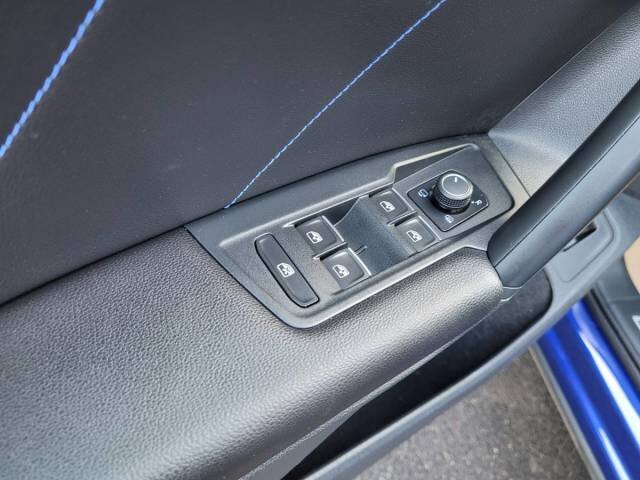 Volkswagen Tiguan SUV 2,0 l 235 kw