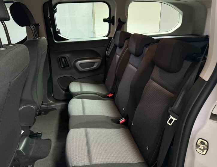 Toyota ProAce City Verso MPV 1,2 l 81 kw