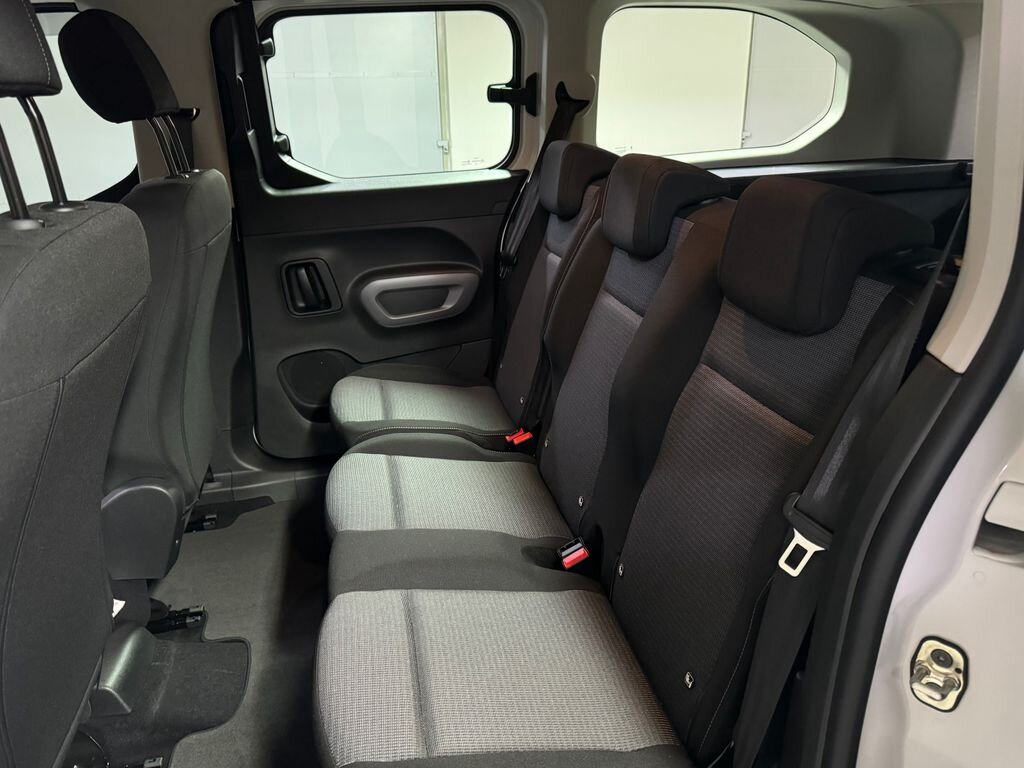 Toyota ProAce City Verso MPV 1,2 l 81 kw