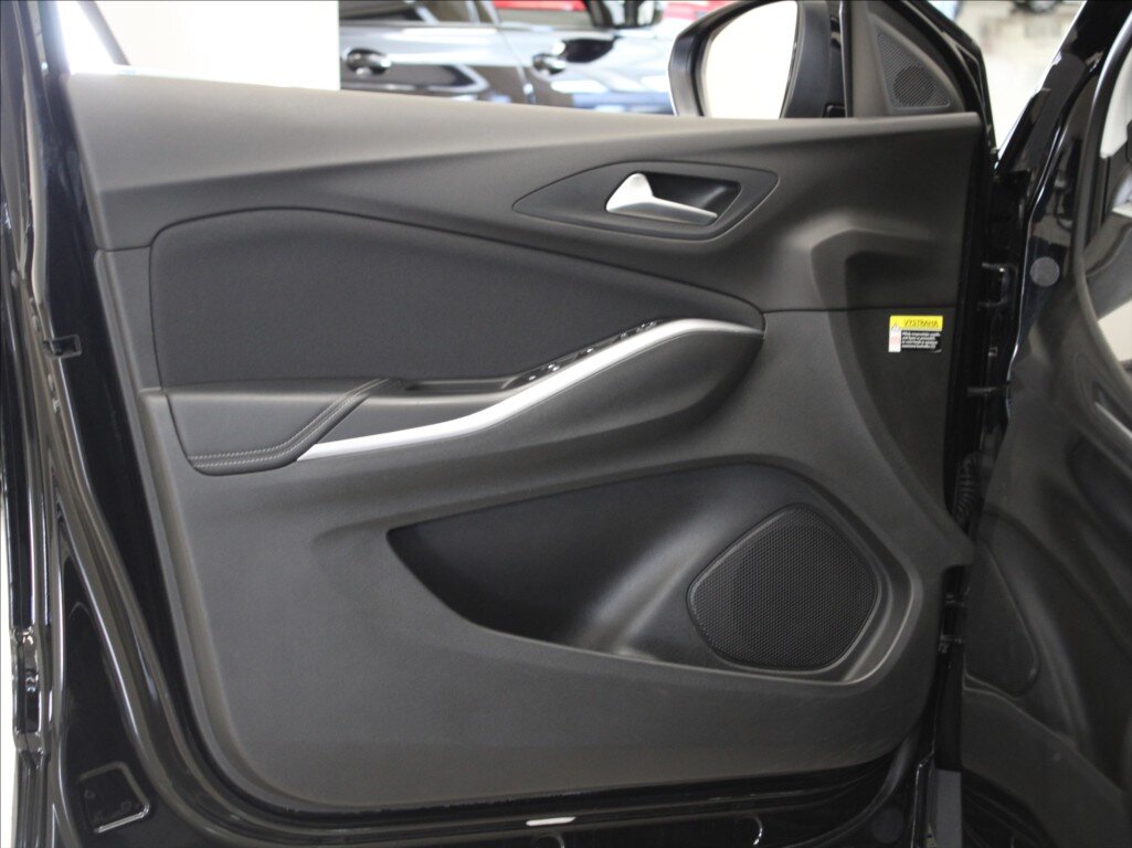 Opel Grandland X SUV / Terénní 1,2 l 96 kw