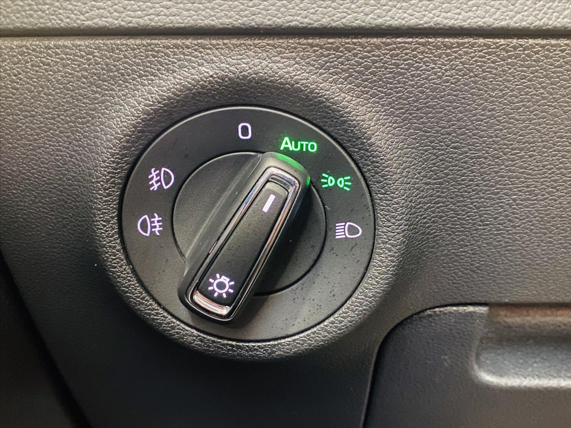 Škoda Karoq SUV / Terénní 2,0 l 110 kw