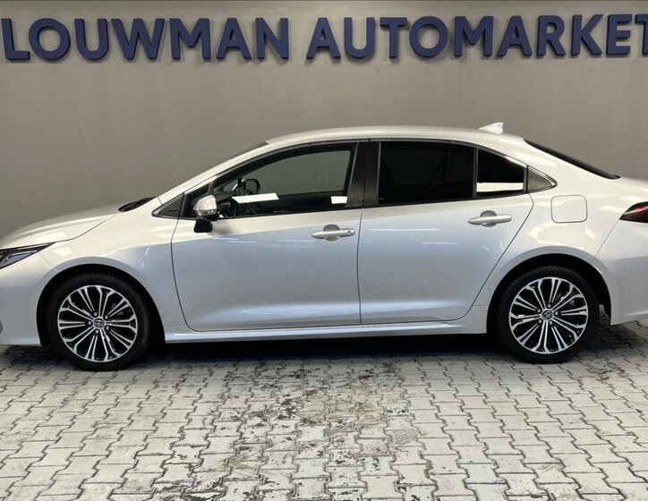 Toyota Corolla Sedan 1,6 l 97 kw