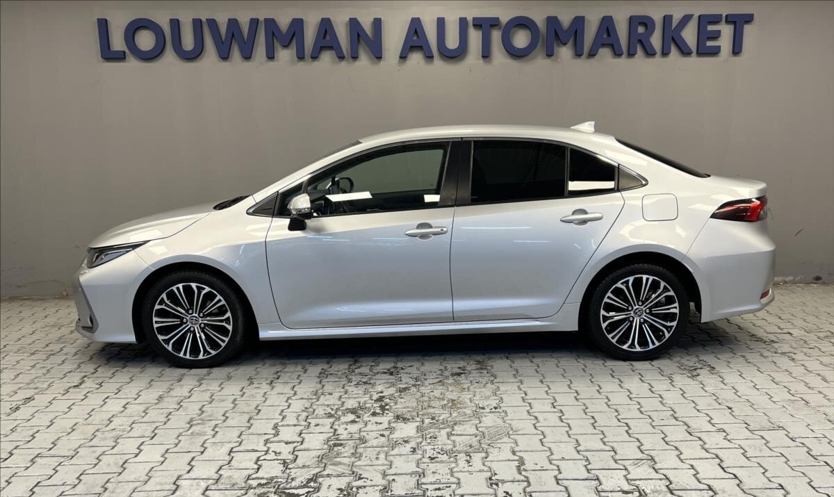 Toyota Corolla Sedan 1,6 l 97 kw