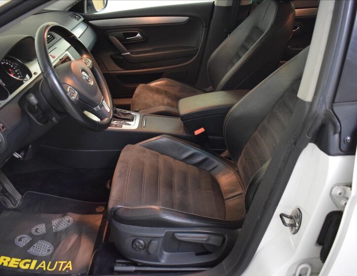 Volkswagen Passat CC Sedan 2,0 l 105 kw