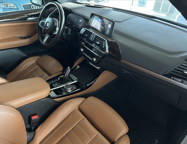 BMW X4 SUV / Terénní 2,0 l 140 kw