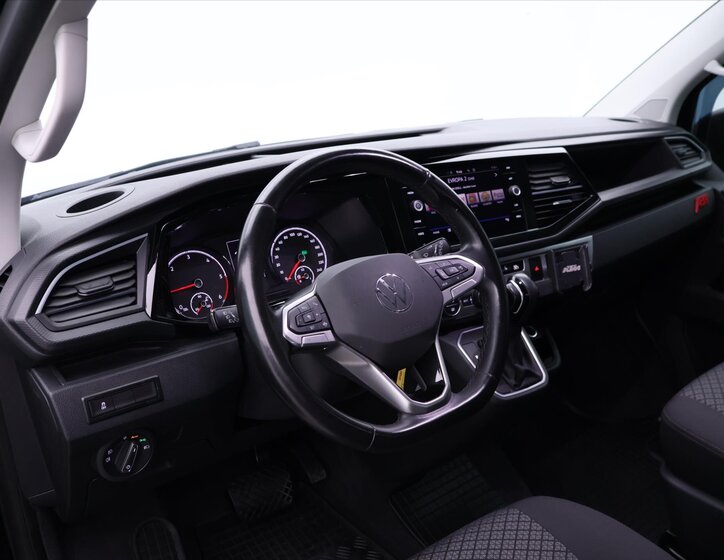 Volkswagen Multivan 23