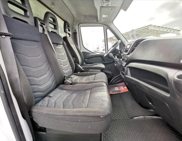 Iveco Daily Skříň 3,0 l 132 kw