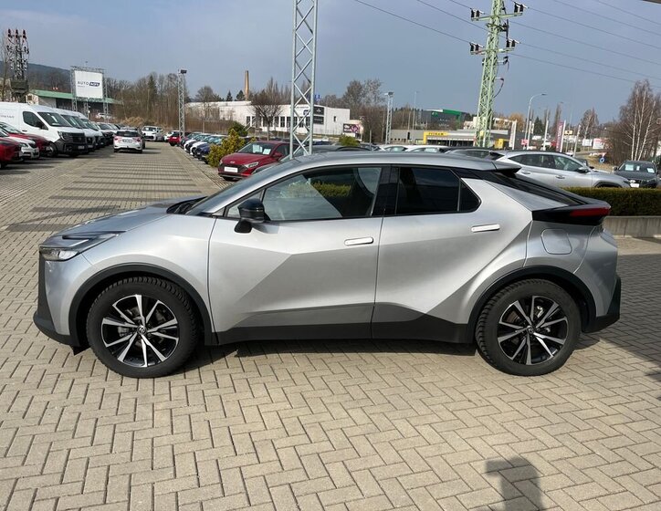 Toyota C-HR SUV / Terénní 2,0 l 112 kw