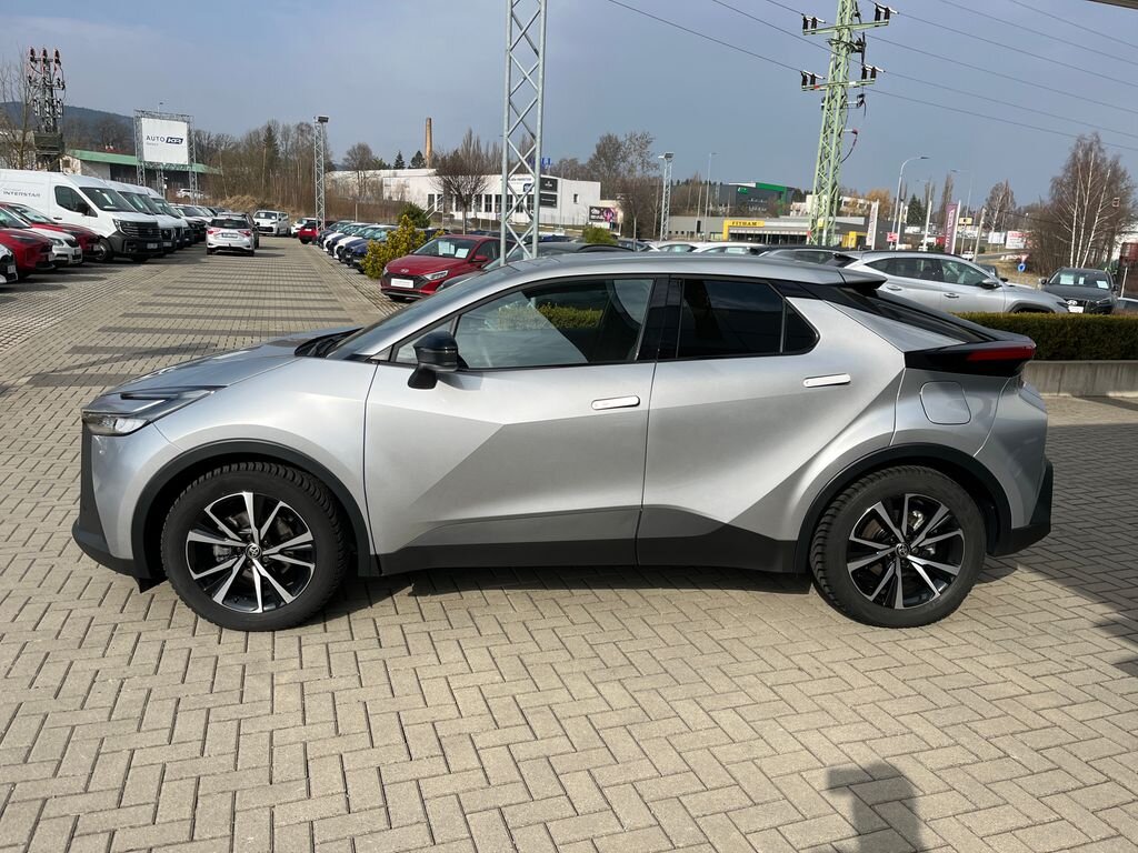 Toyota C-HR SUV / Terénní 2,0 l 112 kw
