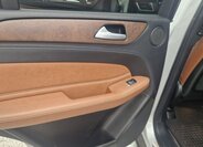 Mercedes-Benz GLE 10