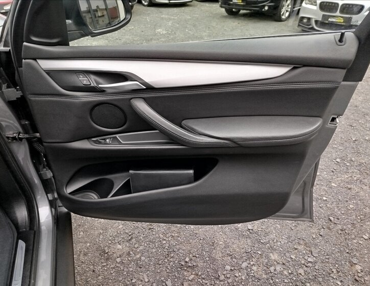 BMW X5 SUV / Terénní 3,0 l 190 kw