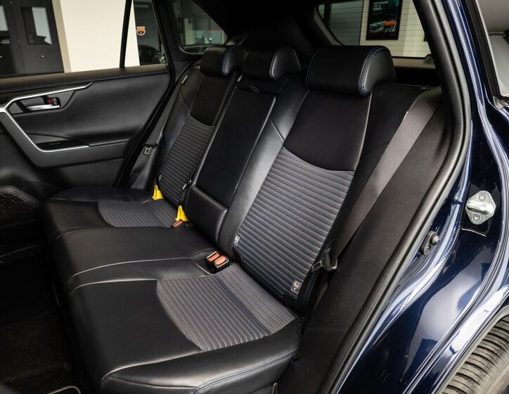 Toyota RAV4 SUV 2,5 l 131 kw