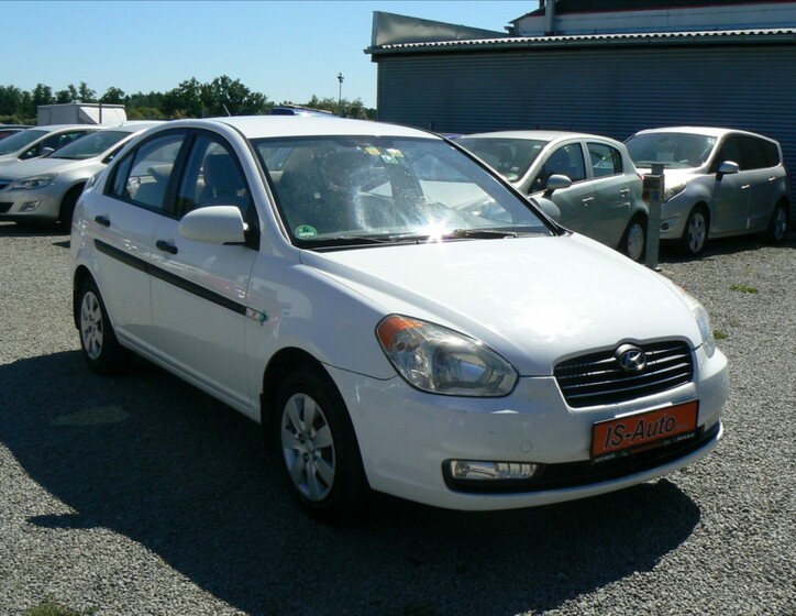 Hyundai Accent 2