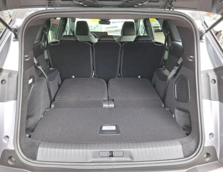 Peugeot 5008 6