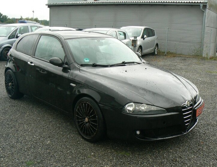 Alfa Romeo 147 Hatchback 1,6 l 77 kw