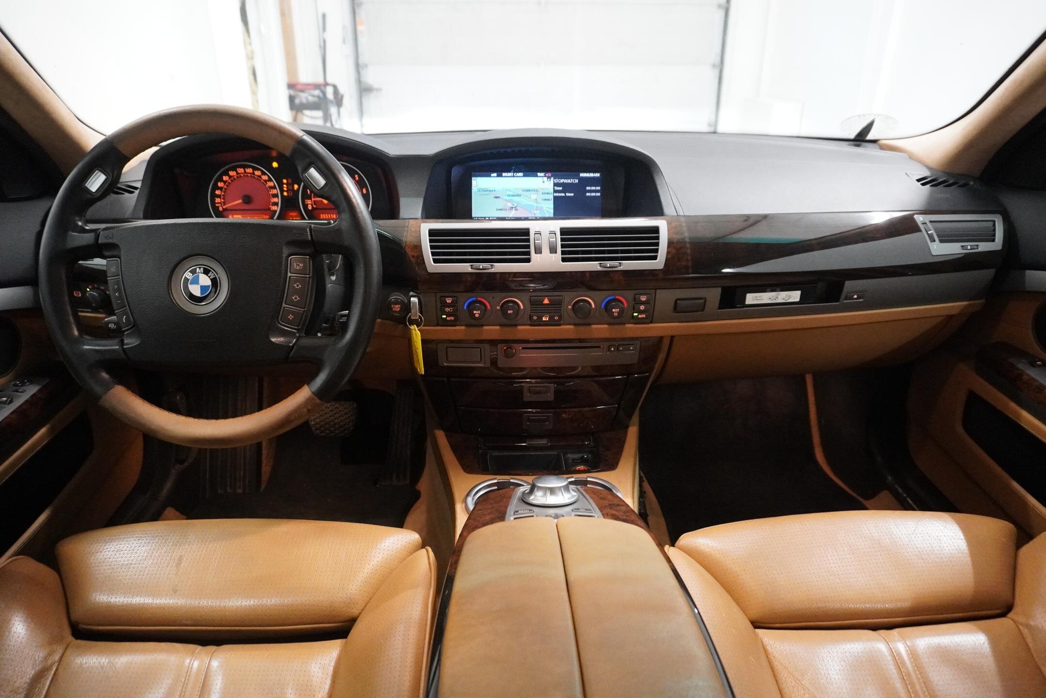 BMW Řada 7 Sedan 6,0 l 327 kw