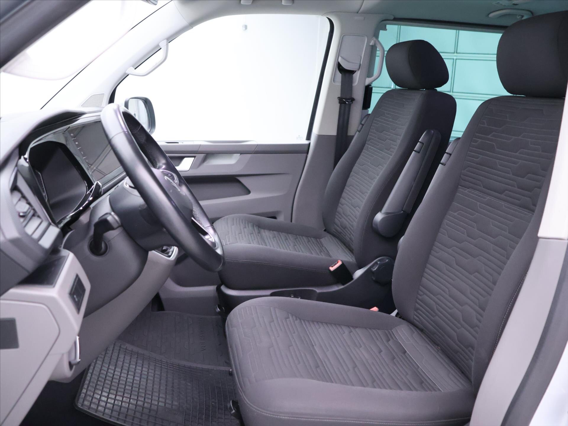 Volkswagen Caravelle Kombi 2,0 l 110 kw