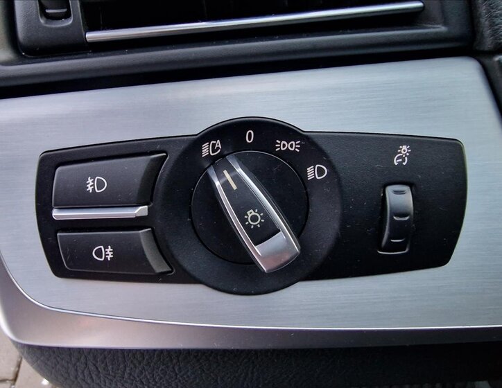 BMW Řada 5 Kombi 2,0 l 135 kw