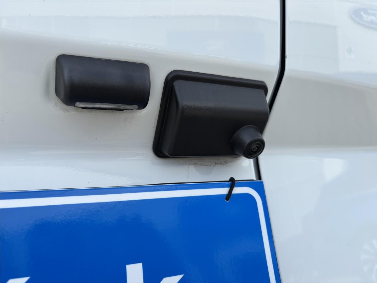 Ford Transit Custom Skříň 2,0 l 100 kw