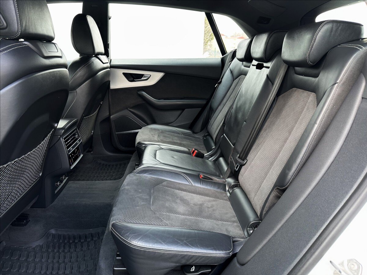 Audi SQ8 SUV / Terénní 4,0 l 320 kw