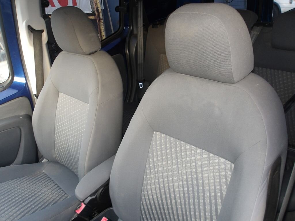 Peugeot Bipper Hatchback 1,4 l 50 kw