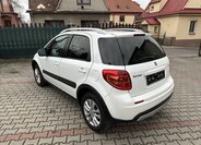 Suzuki SX4 Hatchback 1,6 l 88 kw