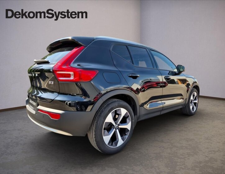 Volvo XC40 SUV / Terénní 2,0 l 120 kw