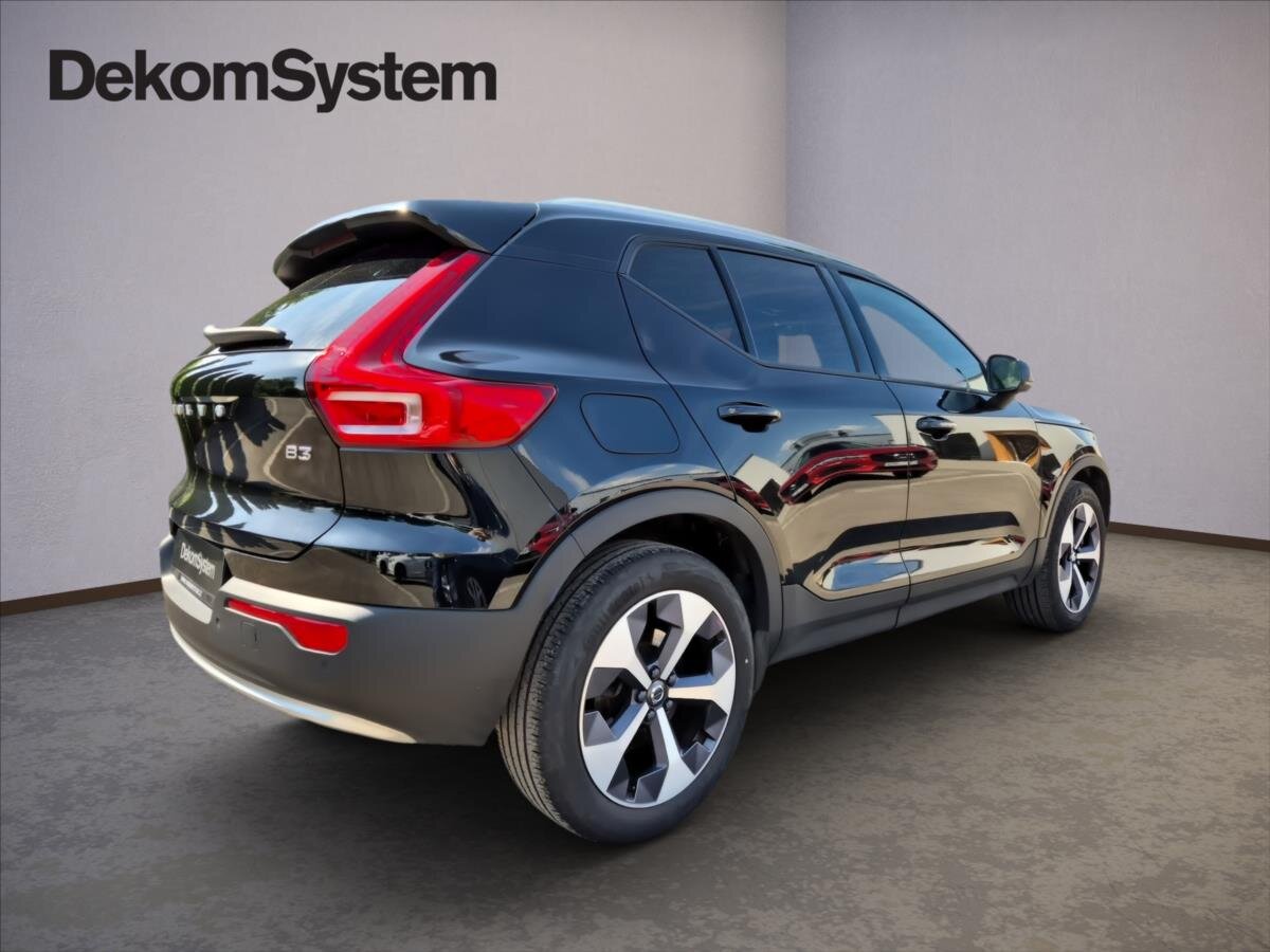 Volvo XC40 SUV / Terénní 2,0 l 120 kw