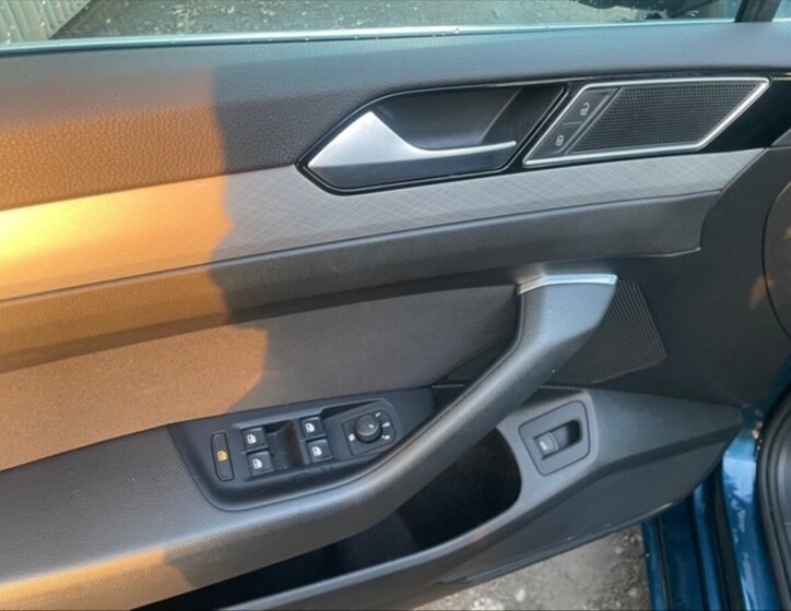 Volkswagen Passat Kombi 1,5 l 110 kw